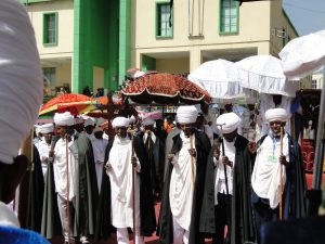 Priestertanz beim Timkat Fest in Gondar